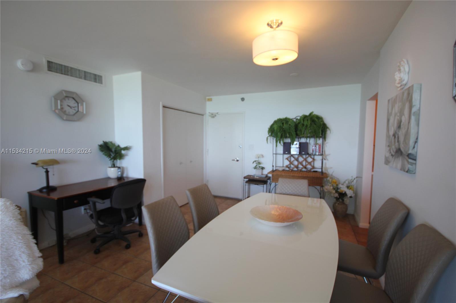 5151 Collins Ave 819, Miami Beach, Florida 33140, 2 Bedrooms Bedrooms, ,2 BathroomsBathrooms,Residentiallease,For Rent,5151 Collins Ave 819,A11534215