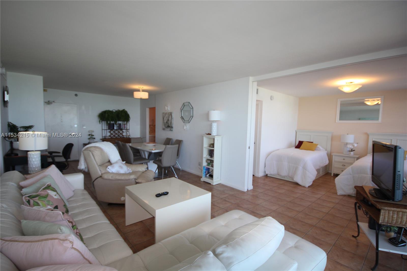 5151 Collins Ave 819, Miami Beach, Florida 33140, 2 Bedrooms Bedrooms, ,2 BathroomsBathrooms,Residentiallease,For Rent,5151 Collins Ave 819,A11534215