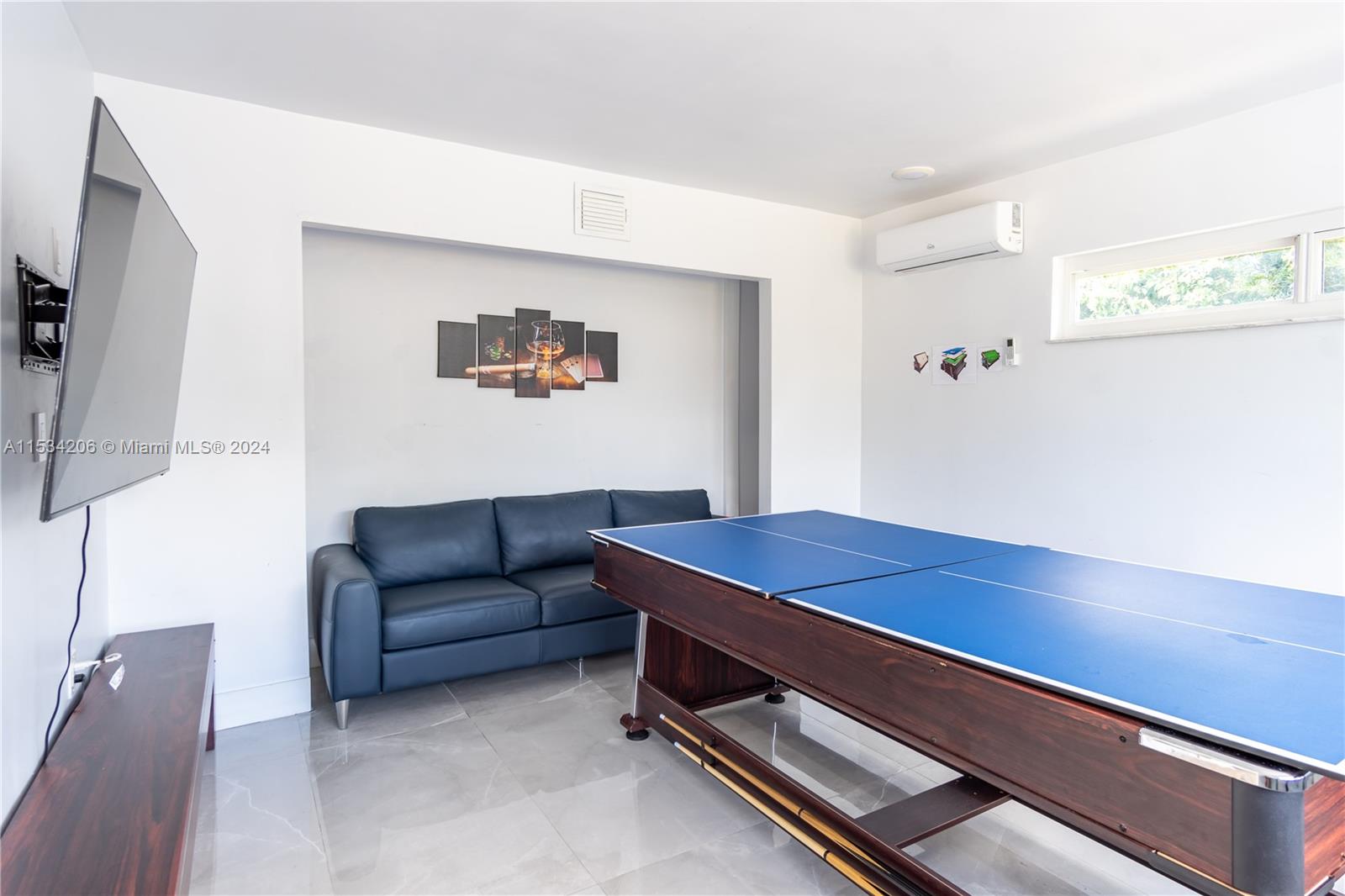 3901 Adams St, Hollywood, Florida 33021, 4 Bedrooms Bedrooms, ,3 BathroomsBathrooms,Residentiallease,For Rent,3901 Adams St,A11534206