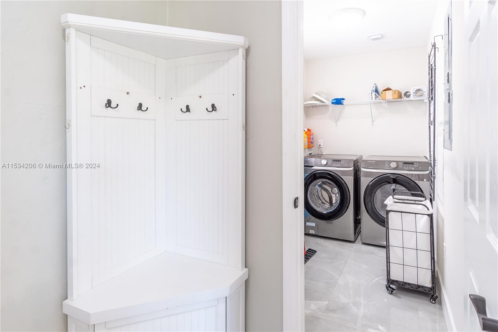 3901 Adams St, Hollywood, Florida 33021, 4 Bedrooms Bedrooms, ,3 BathroomsBathrooms,Residentiallease,For Rent,3901 Adams St,A11534206