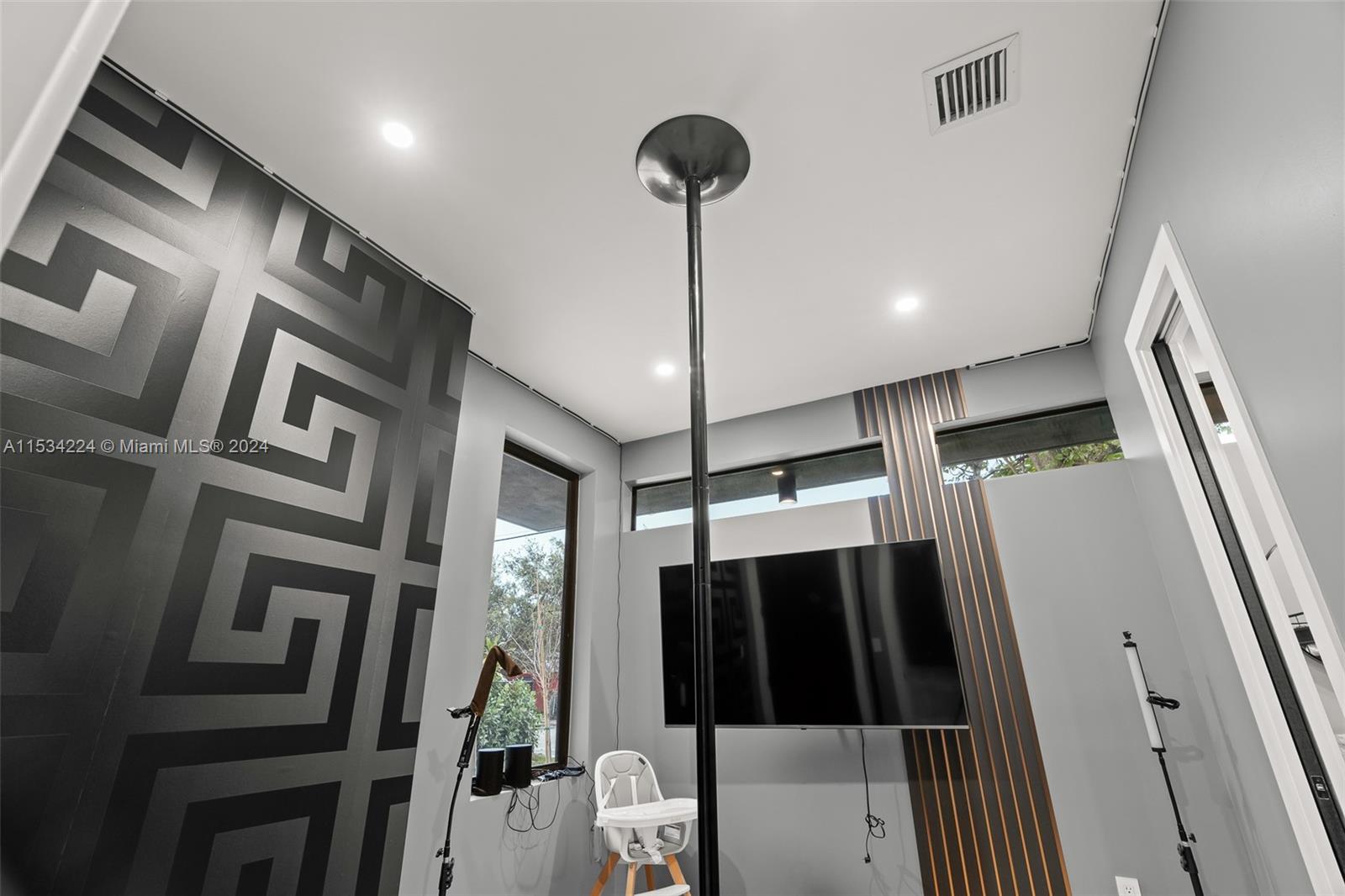 400 NW 49th St, Miami, Florida 33127, 5 Bedrooms Bedrooms, ,3 BathroomsBathrooms,Residential,For Sale,400 NW 49th St,A11534224