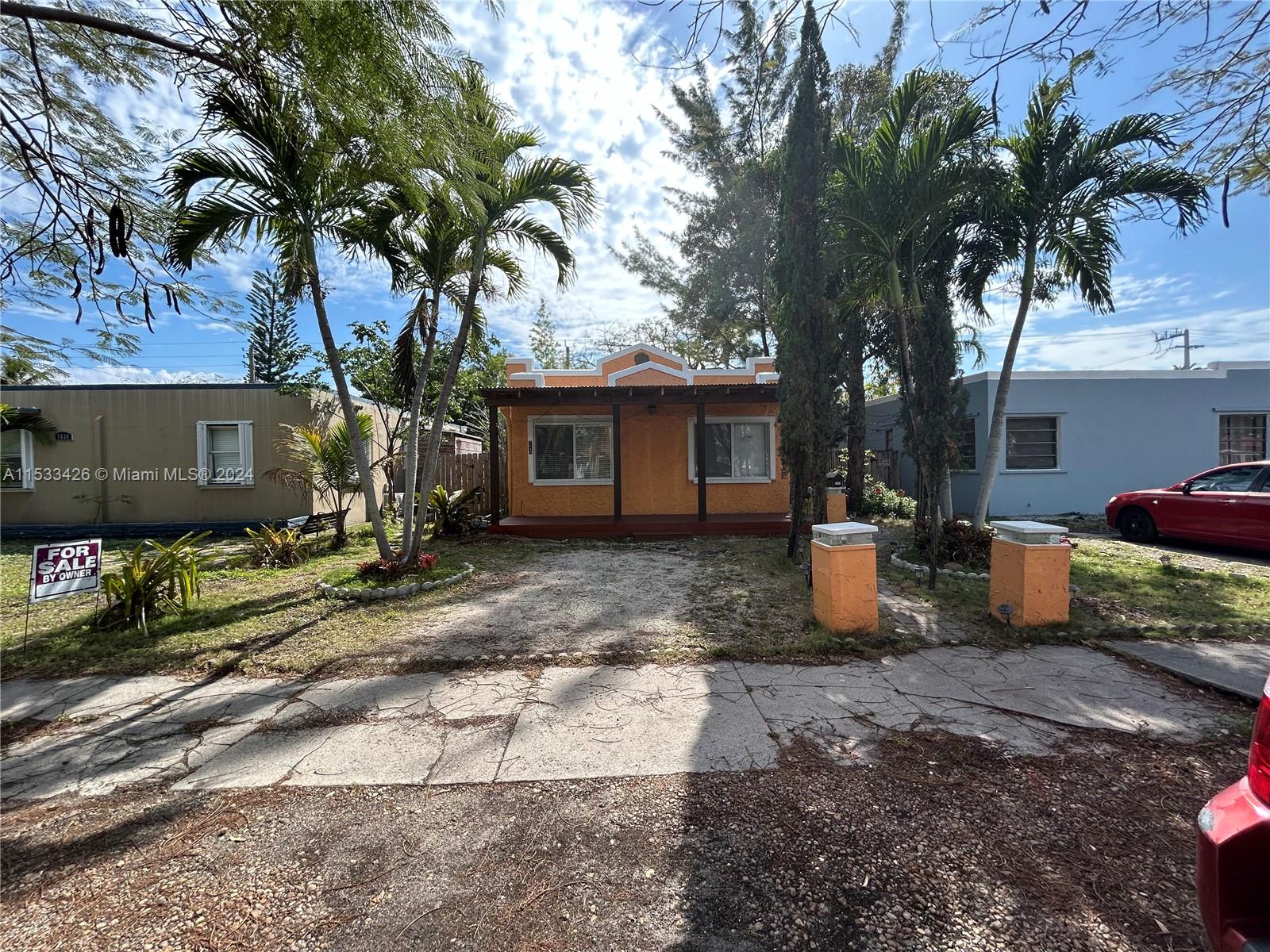 1640 Funston St, Hollywood, Florida 33020, 2 Bedrooms Bedrooms, ,1 BathroomBathrooms,Residential,For Sale,1640 Funston St,A11533426