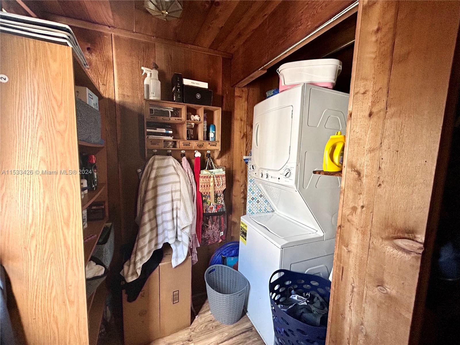 1640 Funston St, Hollywood, Florida 33020, 2 Bedrooms Bedrooms, ,1 BathroomBathrooms,Residential,For Sale,1640 Funston St,A11533426