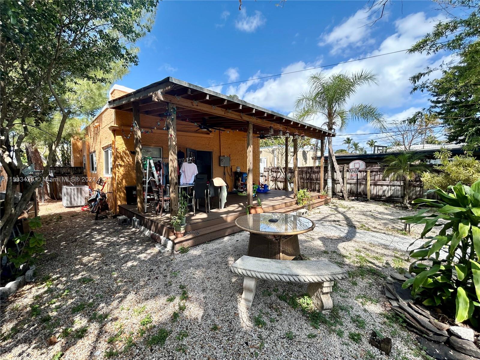 1640 Funston St, Hollywood, Florida 33020, 2 Bedrooms Bedrooms, ,1 BathroomBathrooms,Residential,For Sale,1640 Funston St,A11533426