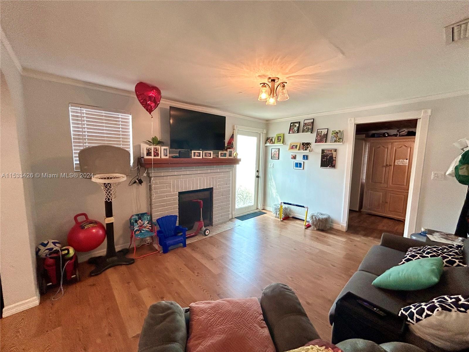 1640 Funston St, Hollywood, Florida 33020, 2 Bedrooms Bedrooms, ,1 BathroomBathrooms,Residential,For Sale,1640 Funston St,A11533426