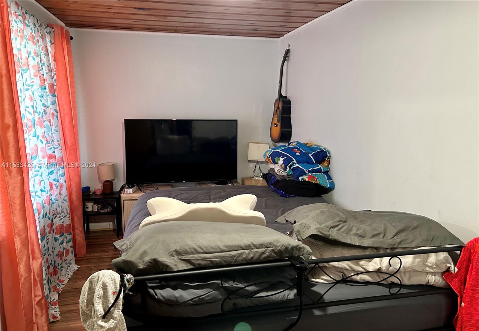 1640 Funston St, Hollywood, Florida 33020, 2 Bedrooms Bedrooms, ,1 BathroomBathrooms,Residential,For Sale,1640 Funston St,A11533426