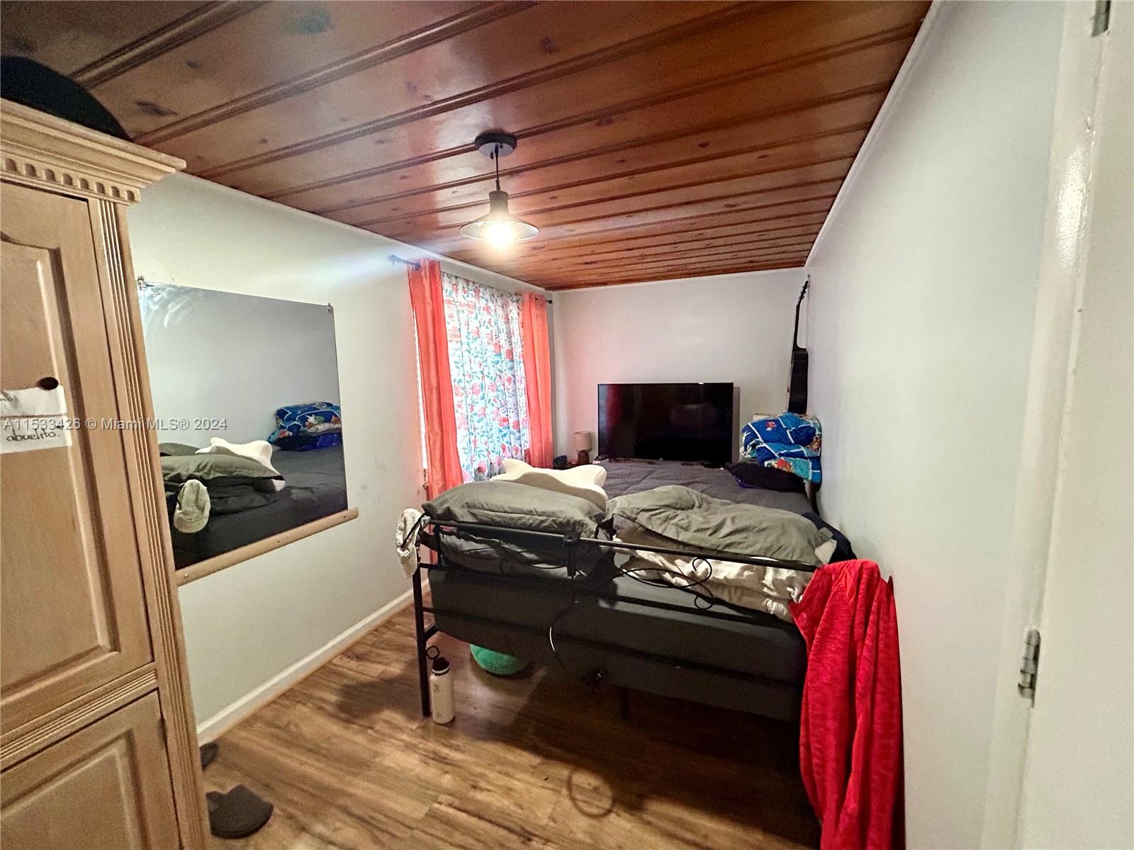 1640 Funston St, Hollywood, Florida 33020, 2 Bedrooms Bedrooms, ,1 BathroomBathrooms,Residential,For Sale,1640 Funston St,A11533426