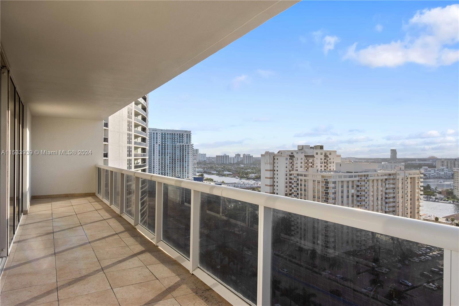 1830 S Ocean Dr 1908, Hallandale Beach, Florida 33009, 2 Bedrooms Bedrooms, ,2 BathroomsBathrooms,Residentiallease,For Rent,1830 S Ocean Dr 1908,A11533939