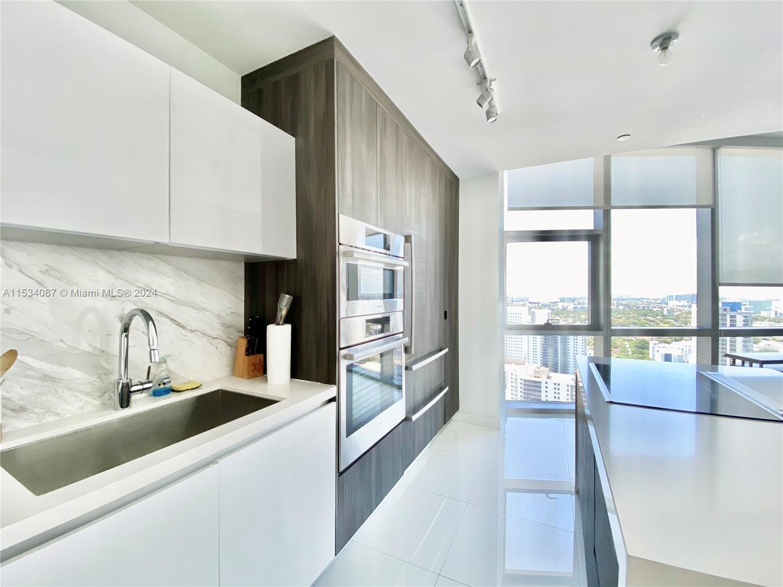 851 NE 1st Ave 2802, Miami, Florida 33132, 1 Bedroom Bedrooms, ,1 BathroomBathrooms,Residential,For Sale,851 NE 1st Ave 2802,A11534087
