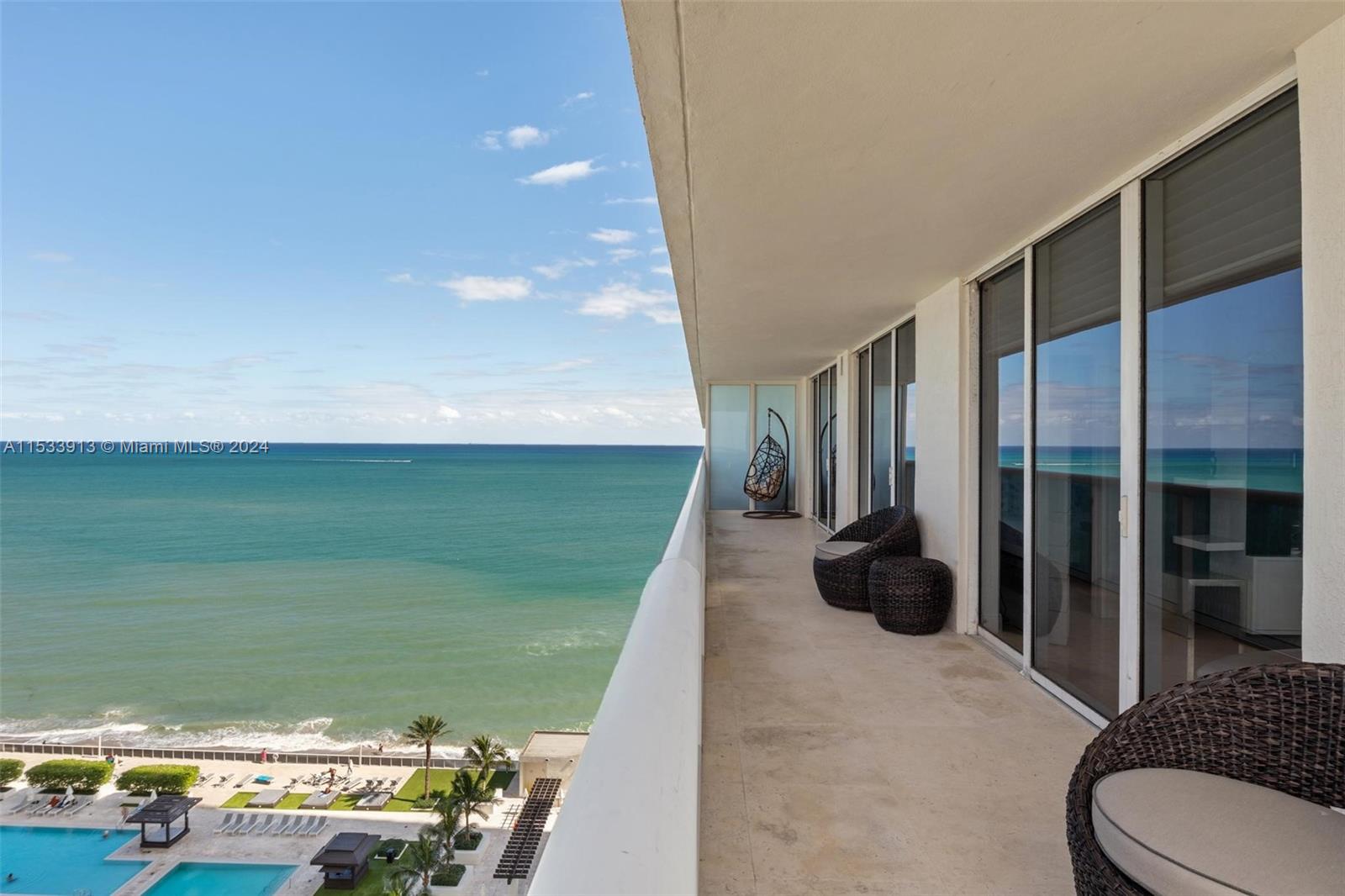 Hallandale Beach, Florida 33009, 2 Bedrooms Bedrooms, ,2 BathroomsBathrooms,Residentiallease,For Rent,A11533913