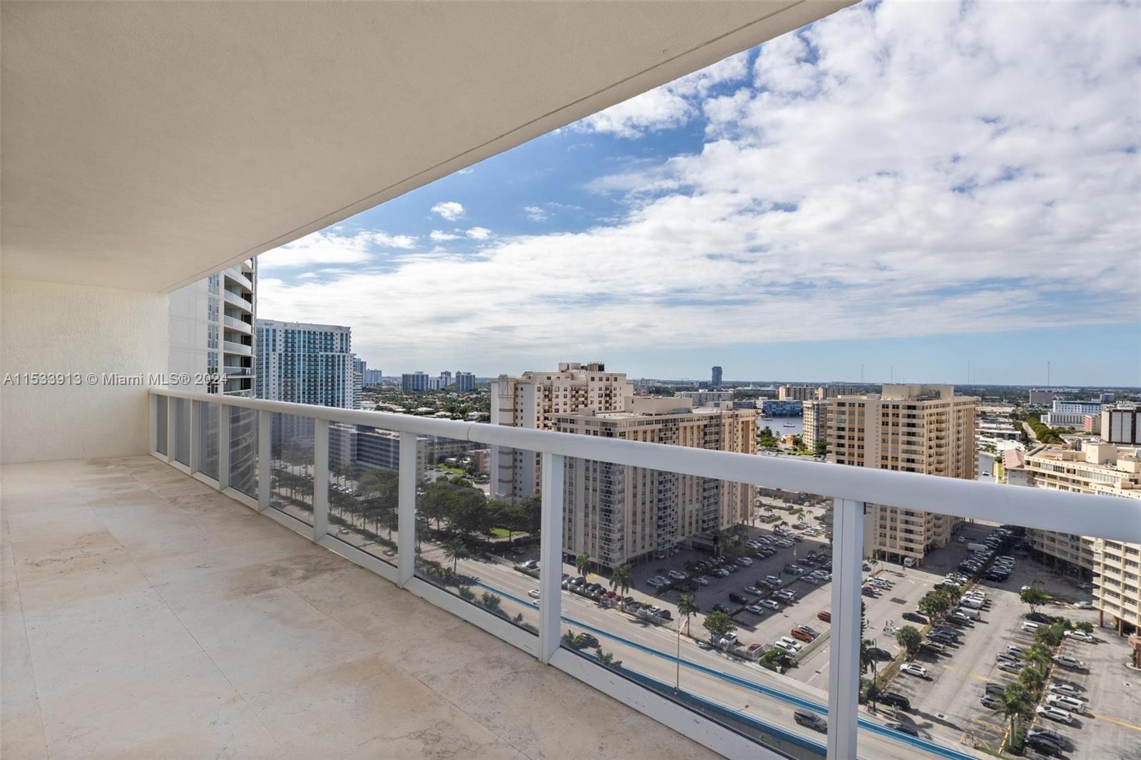 Hallandale Beach, Florida 33009, 2 Bedrooms Bedrooms, ,2 BathroomsBathrooms,Residentiallease,For Rent,A11533913