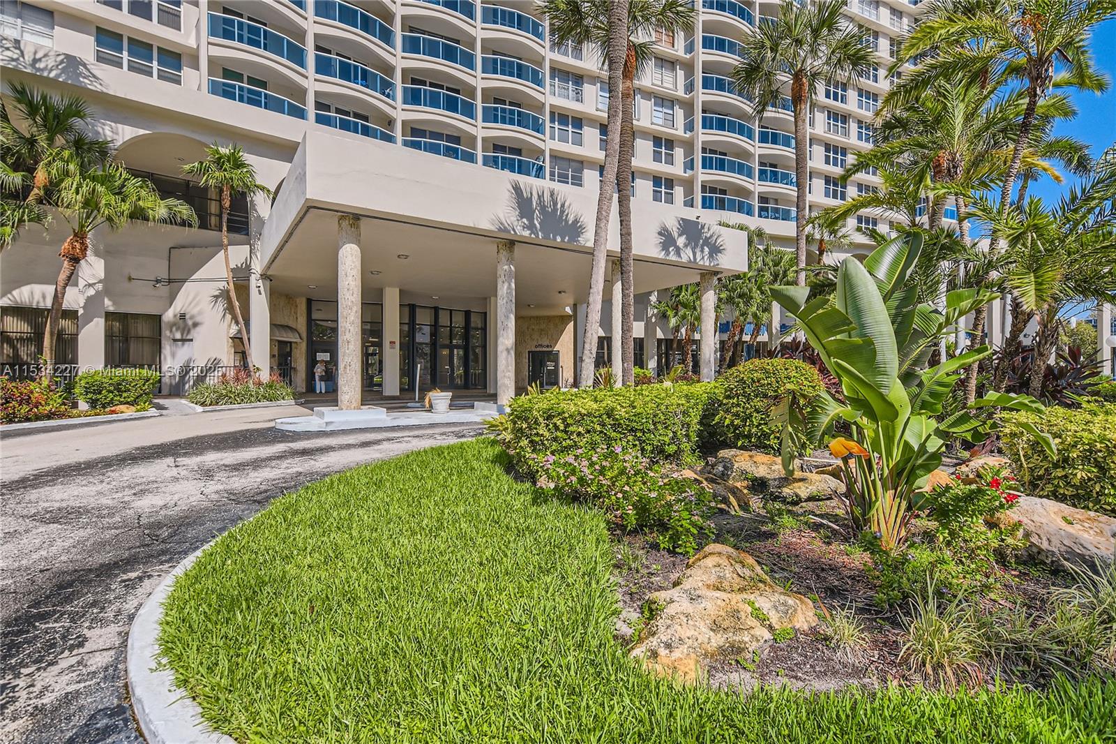 3800 S Ocean Dr 1818 (AVAILABLE MAY 25), Hollywood, Florida 33019, 2 Bedrooms Bedrooms, ,2 BathroomsBathrooms,Residentiallease,For Rent,3800 S Ocean Dr 1818 (AVAILABLE MAY 25),A11534227