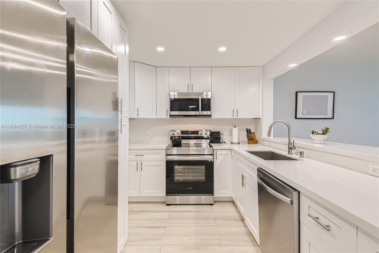 3800 S Ocean Dr 1818 (AVAILABLE MAY 25), Hollywood, Florida 33019, 2 Bedrooms Bedrooms, ,2 BathroomsBathrooms,Residentiallease,For Rent,3800 S Ocean Dr 1818 (AVAILABLE MAY 25),A11534227