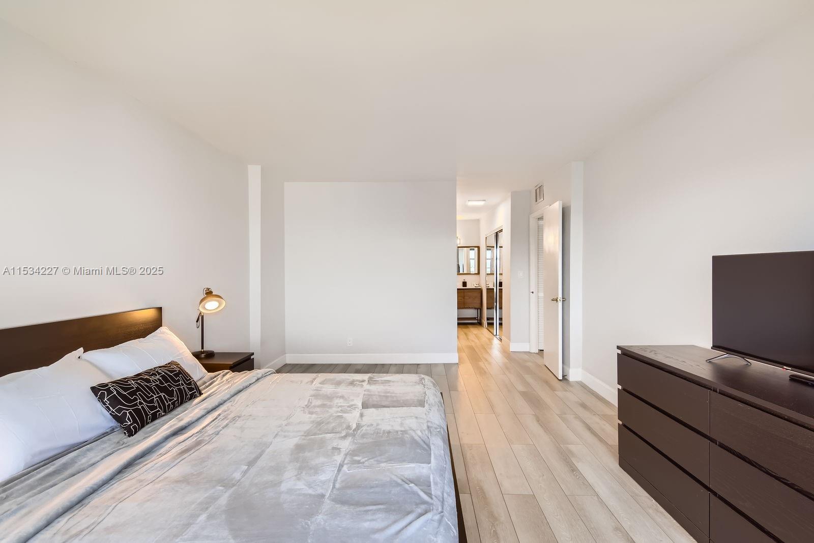 3800 S Ocean Dr 1818 (AVAILABLE MAY 25), Hollywood, Florida 33019, 2 Bedrooms Bedrooms, ,2 BathroomsBathrooms,Residentiallease,For Rent,3800 S Ocean Dr 1818 (AVAILABLE MAY 25),A11534227