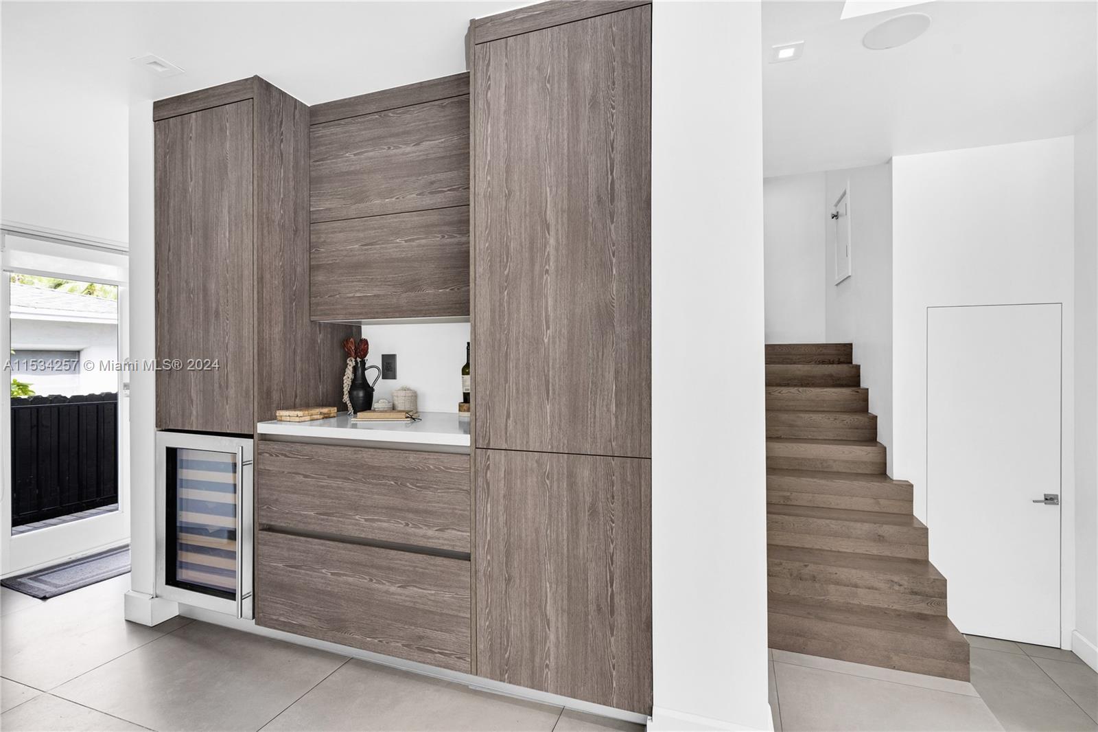 452 Hampton Ln, Key Biscayne, FL, 33149 United States, 4 Bedrooms Bedrooms, ,4 BathroomsBathrooms,Residential,For Sale,Hampton Ln,A11534257