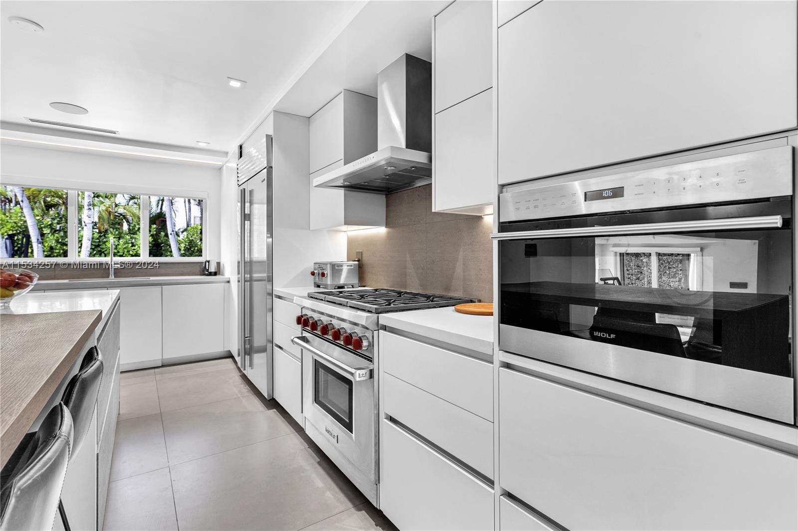 452 Hampton Ln, Key Biscayne, FL, 33149 United States, 4 Bedrooms Bedrooms, ,4 BathroomsBathrooms,Residential,For Sale,Hampton Ln,A11534257