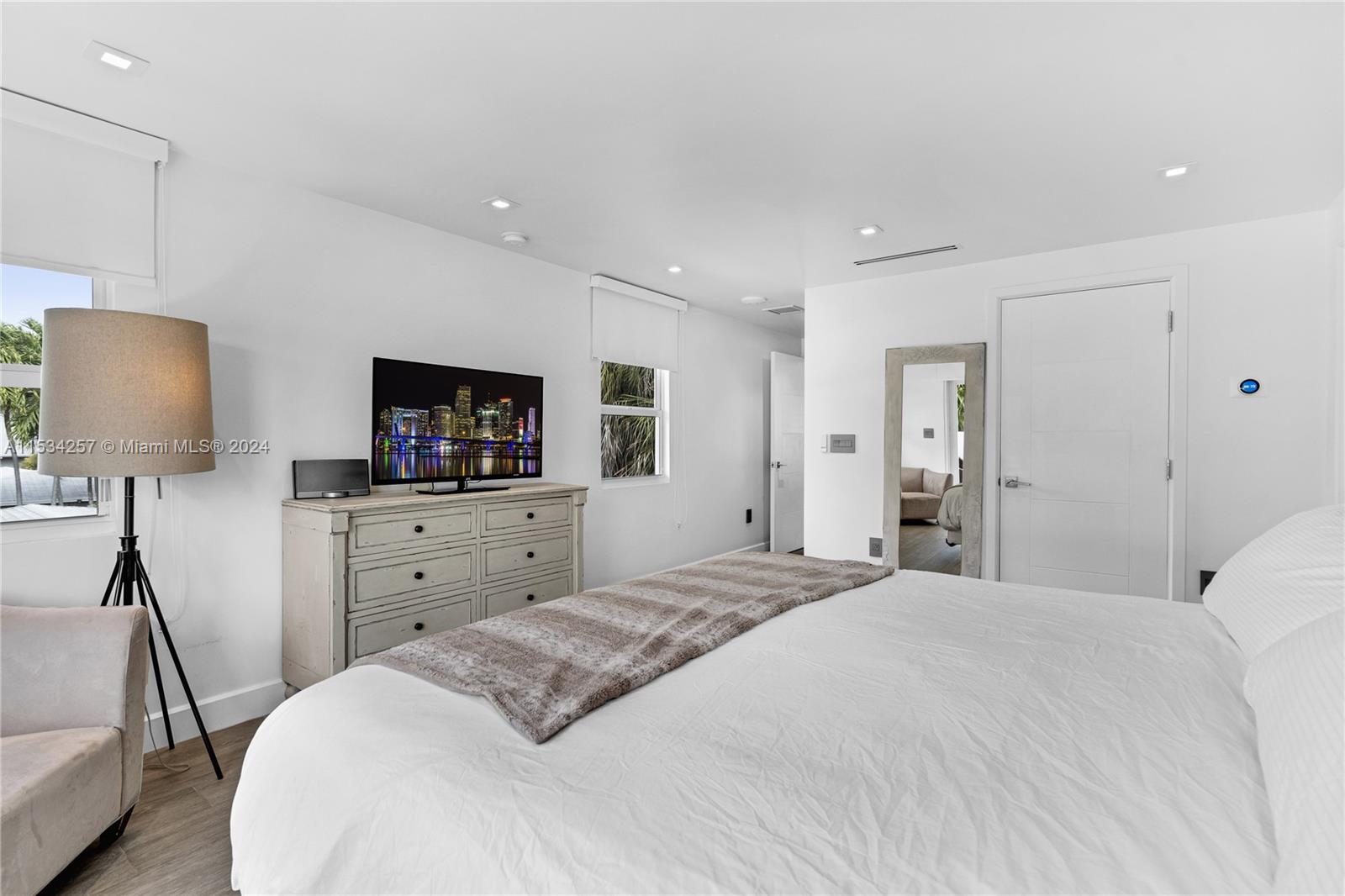 452 Hampton Ln, Key Biscayne, FL, 33149 United States, 4 Bedrooms Bedrooms, ,4 BathroomsBathrooms,Residential,For Sale,Hampton Ln,A11534257