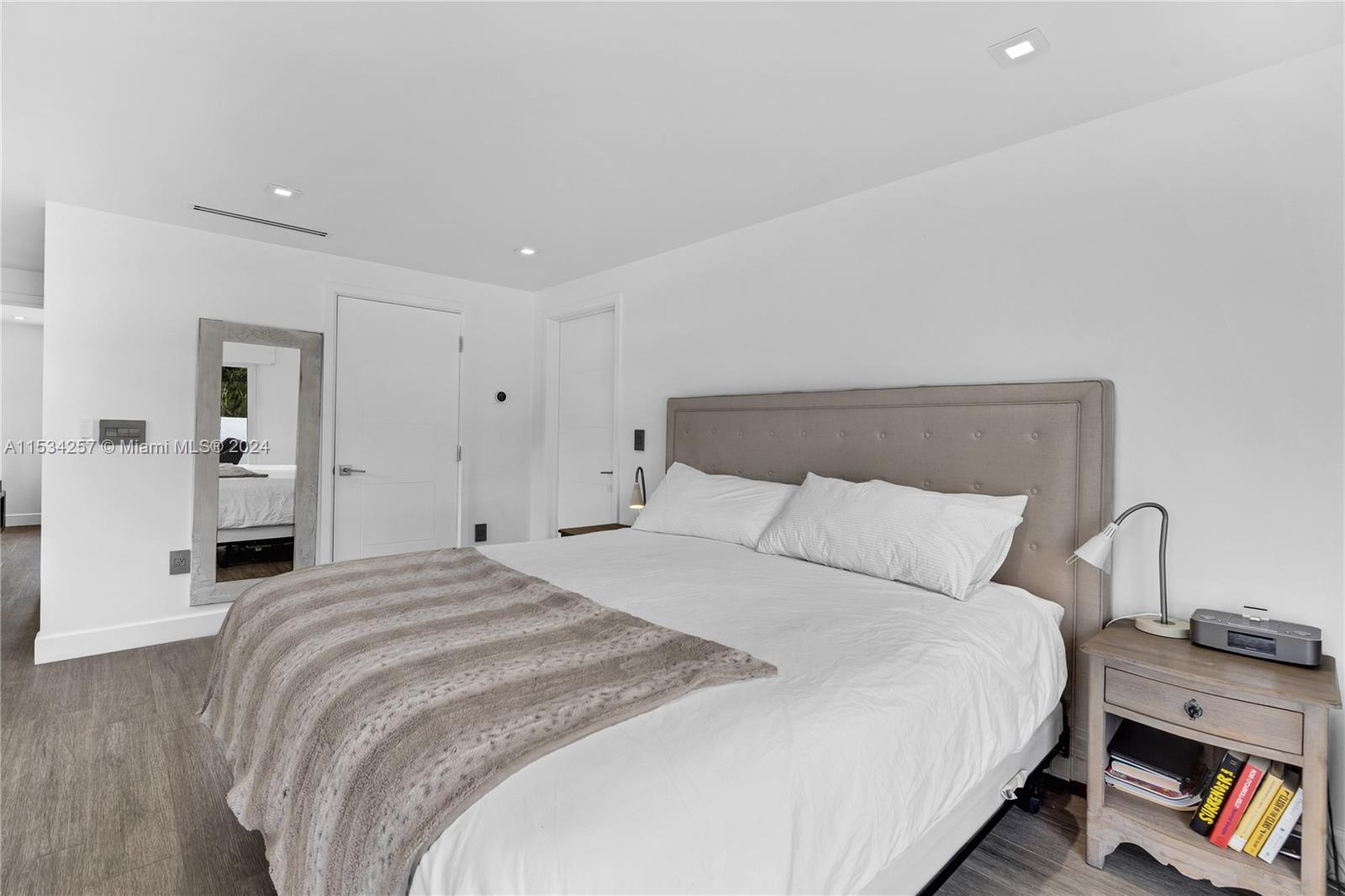 452 Hampton Ln, Key Biscayne, FL, 33149 United States, 4 Bedrooms Bedrooms, ,4 BathroomsBathrooms,Residential,For Sale,Hampton Ln,A11534257