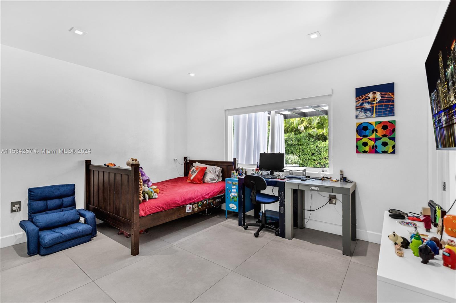 452 Hampton Ln, Key Biscayne, FL, 33149 United States, 4 Bedrooms Bedrooms, ,4 BathroomsBathrooms,Residential,For Sale,Hampton Ln,A11534257