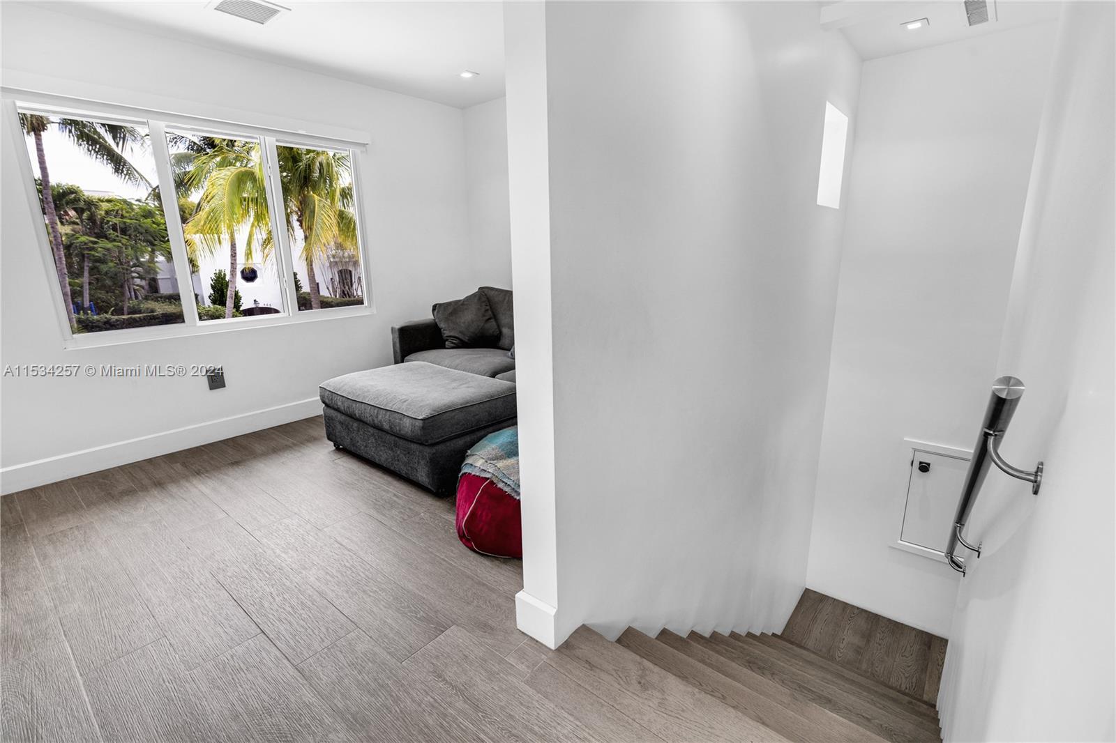 452 Hampton Ln, Key Biscayne, FL, 33149 United States, 4 Bedrooms Bedrooms, ,4 BathroomsBathrooms,Residential,For Sale,Hampton Ln,A11534257