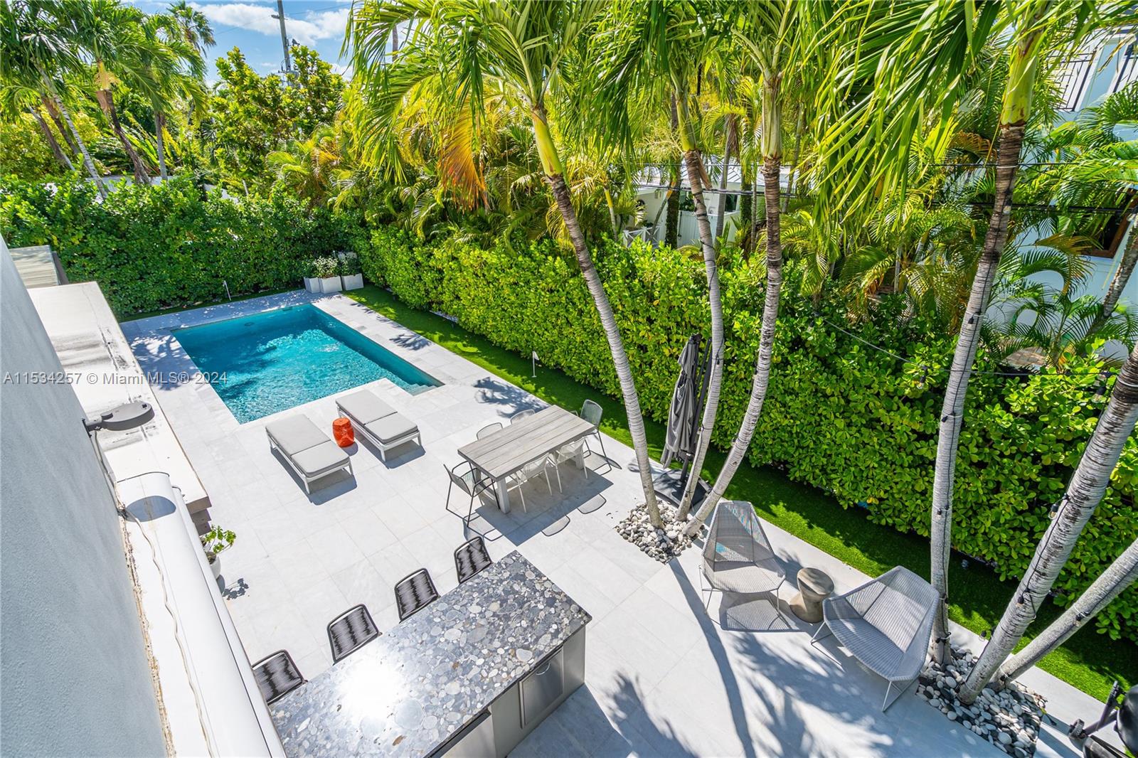 452 Hampton Ln, Key Biscayne, FL, 33149 United States, 4 Bedrooms Bedrooms, ,4 BathroomsBathrooms,Residential,For Sale,Hampton Ln,A11534257