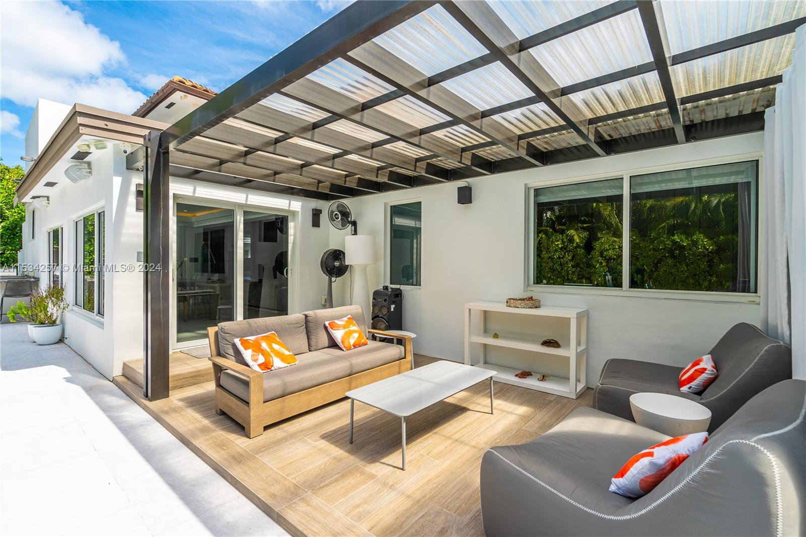 452 Hampton Ln, Key Biscayne, FL, 33149 United States, 4 Bedrooms Bedrooms, ,4 BathroomsBathrooms,Residential,For Sale,Hampton Ln,A11534257