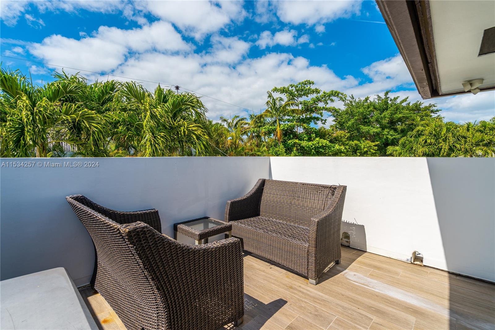 452 Hampton Ln, Key Biscayne, FL, 33149 United States, 4 Bedrooms Bedrooms, ,4 BathroomsBathrooms,Residential,For Sale,Hampton Ln,A11534257