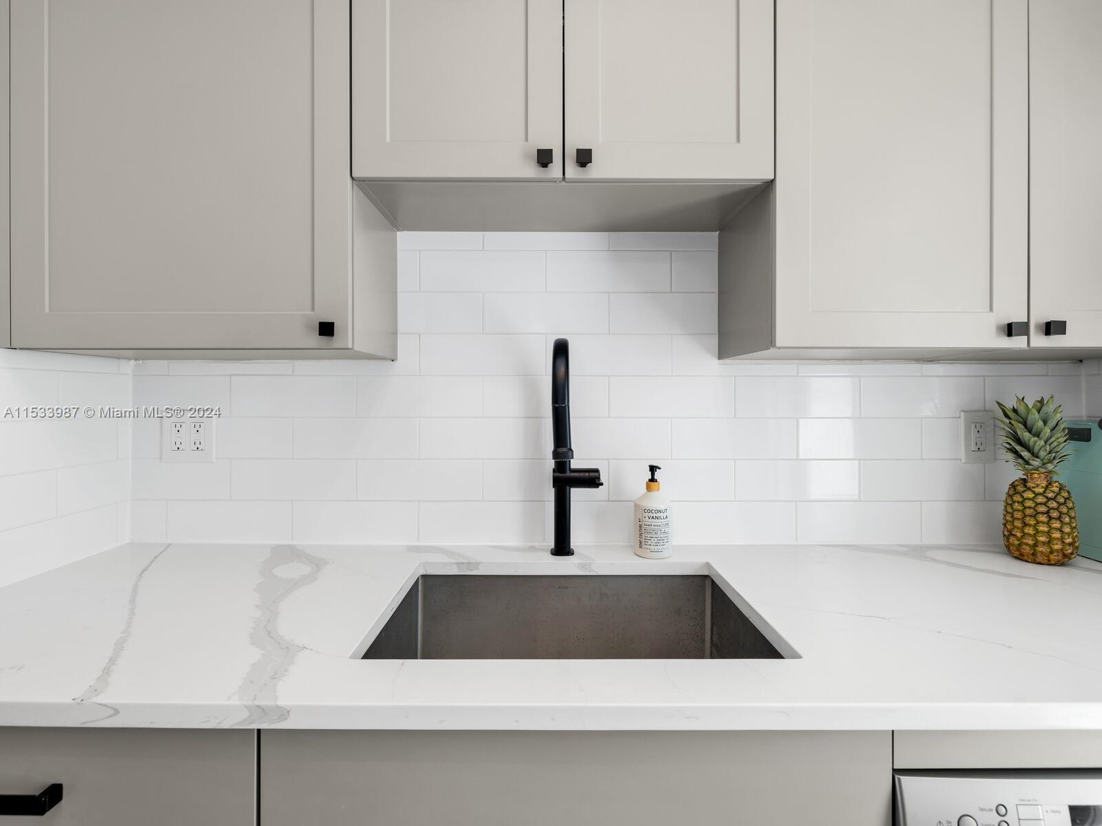 742 12th St 2, Miami Beach, Florida 33139, ,1 BathroomBathrooms,Residential,For Sale,742 12th St 2,A11533987