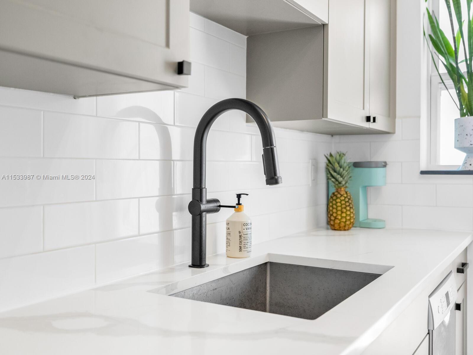 742 12th St 2, Miami Beach, Florida 33139, ,1 BathroomBathrooms,Residential,For Sale,742 12th St 2,A11533987