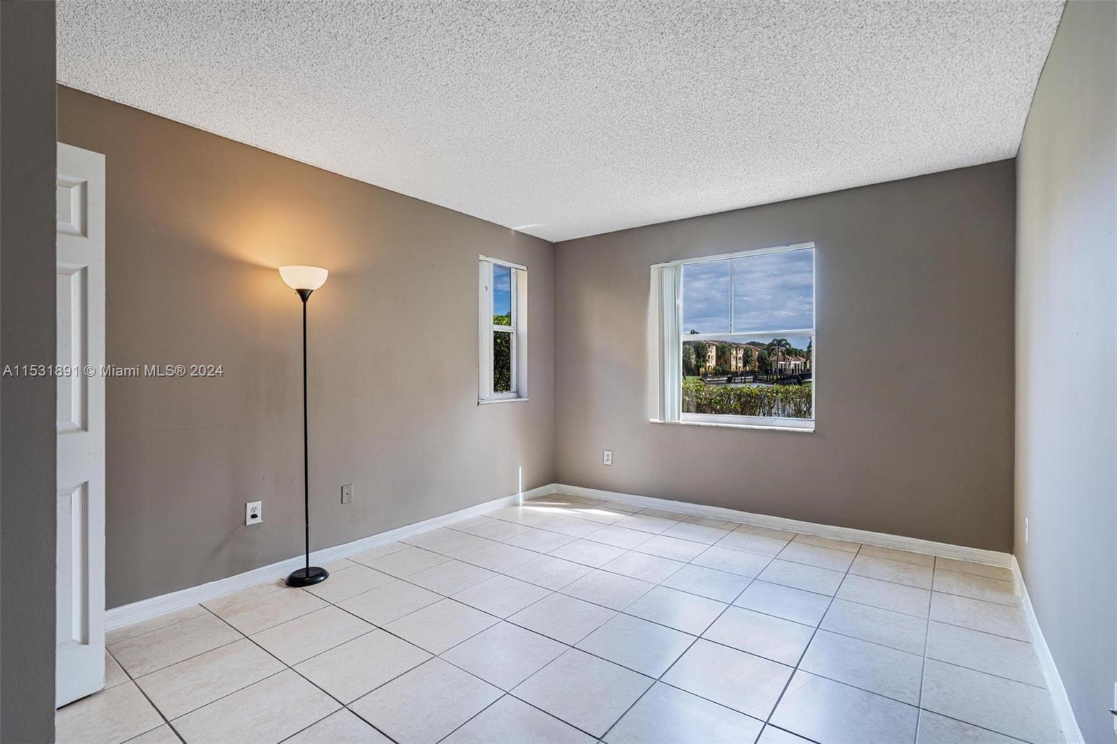 155 NW 96th Ter 2-102, Pembroke Pines, Florida 33024, 3 Bedrooms Bedrooms, ,2 BathroomsBathrooms,Residential,For Sale,155 NW 96th Ter 2-102,A11531891