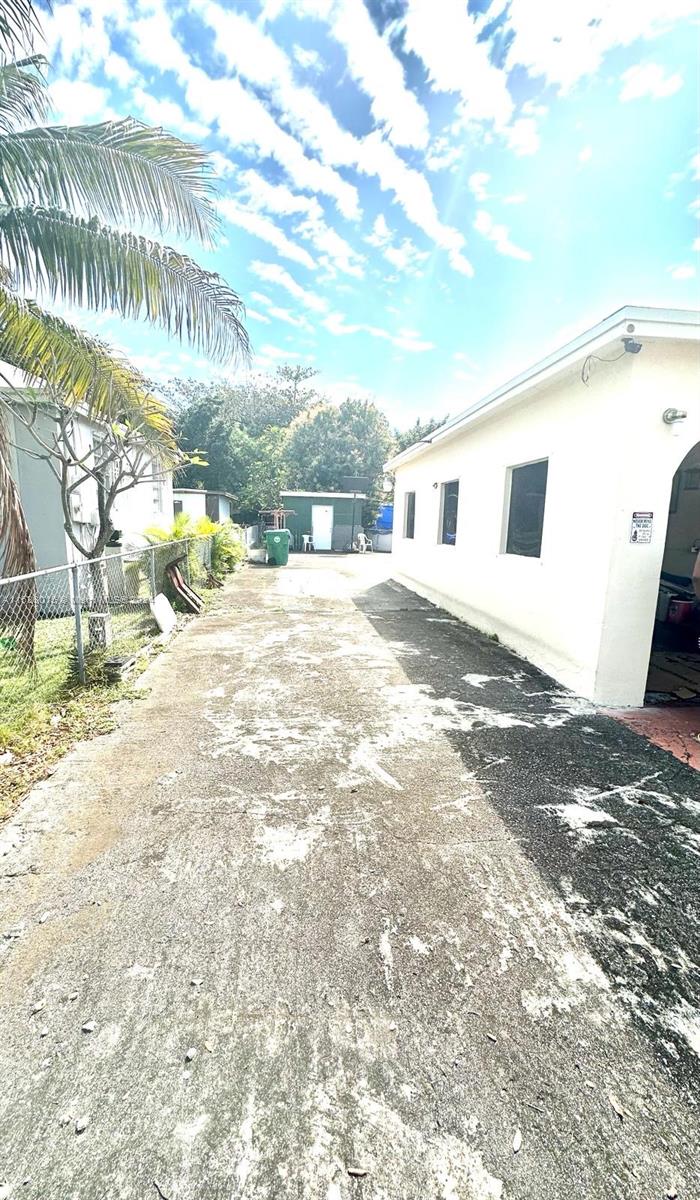 400 NW 32nd St, Miami, Florida 33127, 3 Bedrooms Bedrooms, 1 Room Rooms,3 BathroomsBathrooms,Residential,For Sale,400 NW 32nd St,A11533015