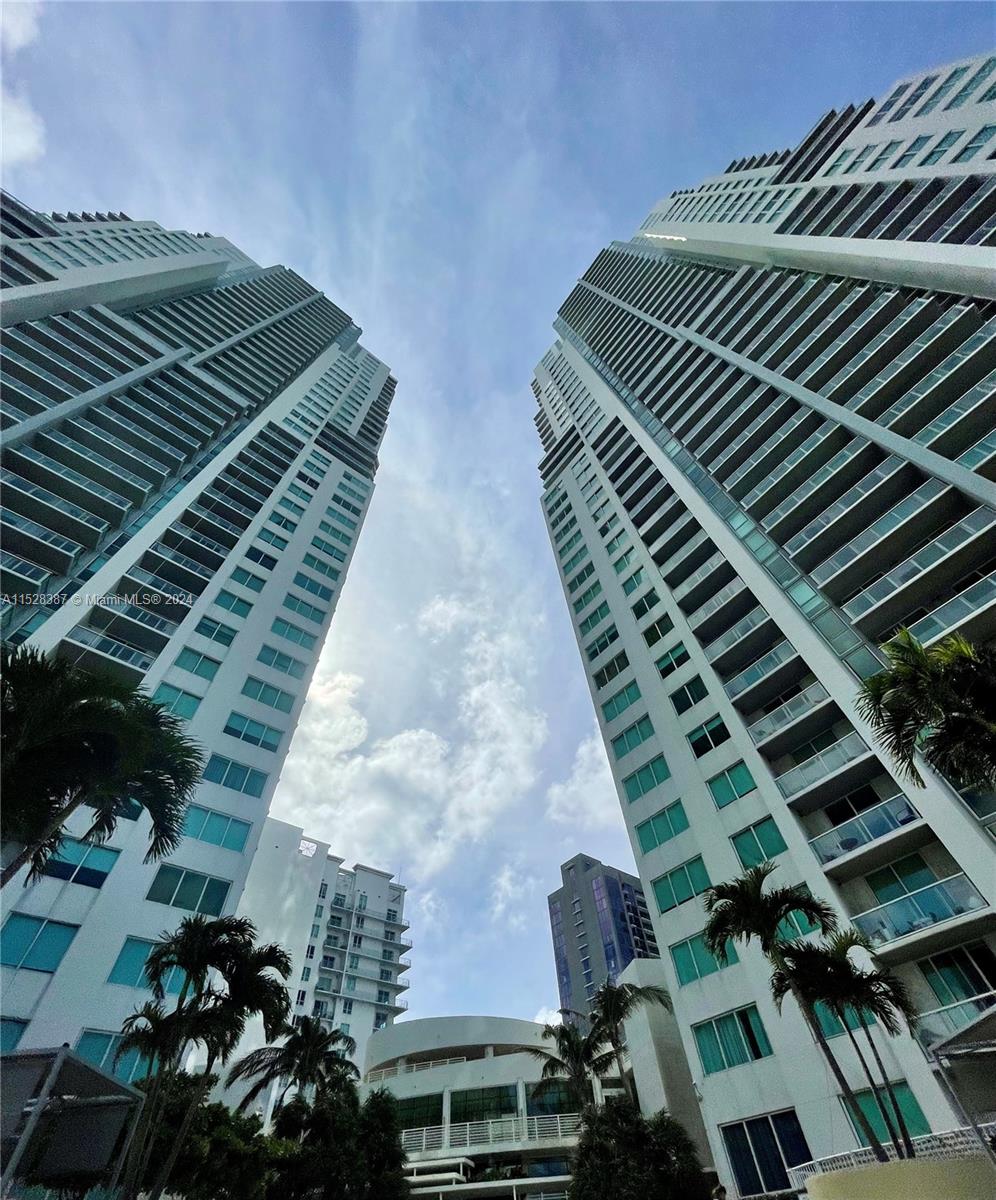 253 NE 2nd St 612, Miami, Florida 33132, 1 Bedroom Bedrooms, ,1 BathroomBathrooms,Residential,For Sale,253 NE 2nd St 612,A11528387