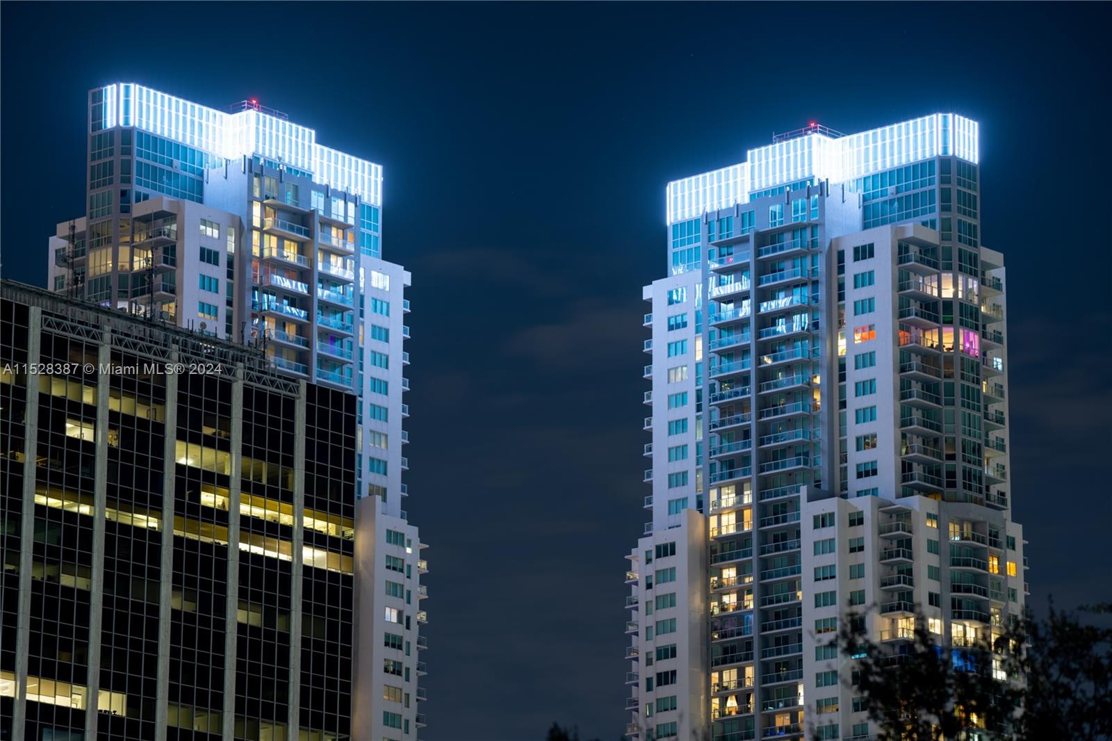 253 NE 2nd St 612, Miami, Florida 33132, 1 Bedroom Bedrooms, ,1 BathroomBathrooms,Residential,For Sale,253 NE 2nd St 612,A11528387