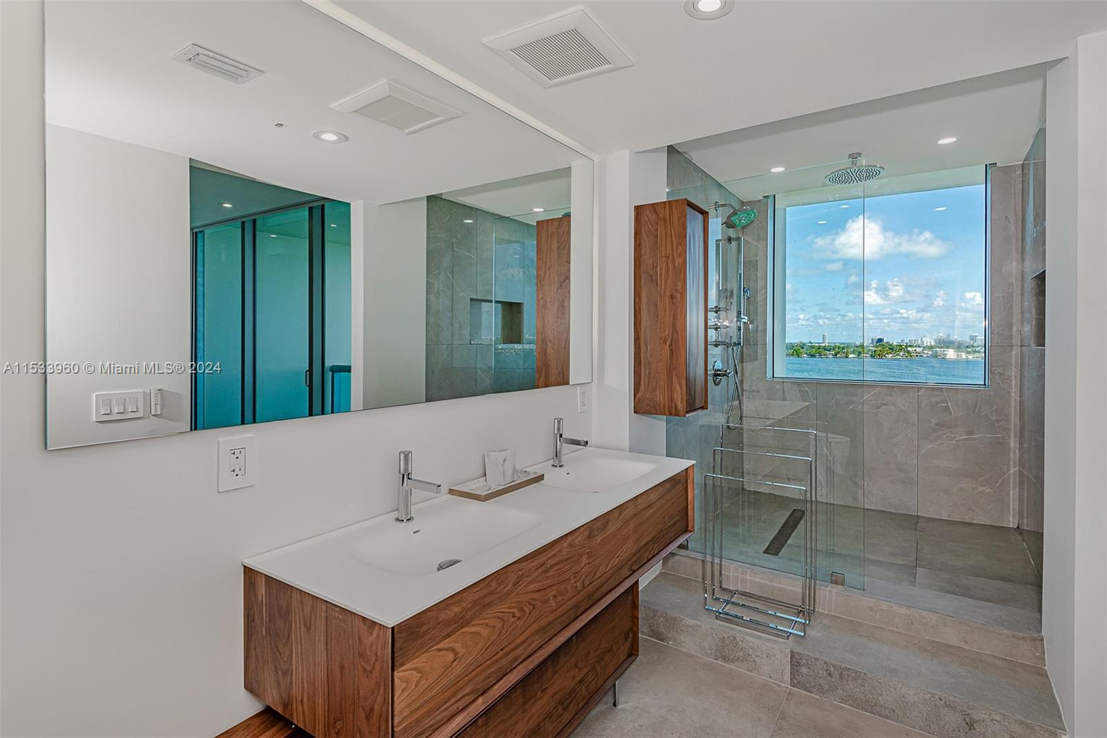 7935 East Dr 1002, North Bay Village, Florida 33141, 2 Bedrooms Bedrooms, ,2 BathroomsBathrooms,Residential,For Sale,7935 East Dr 1002,A11533960