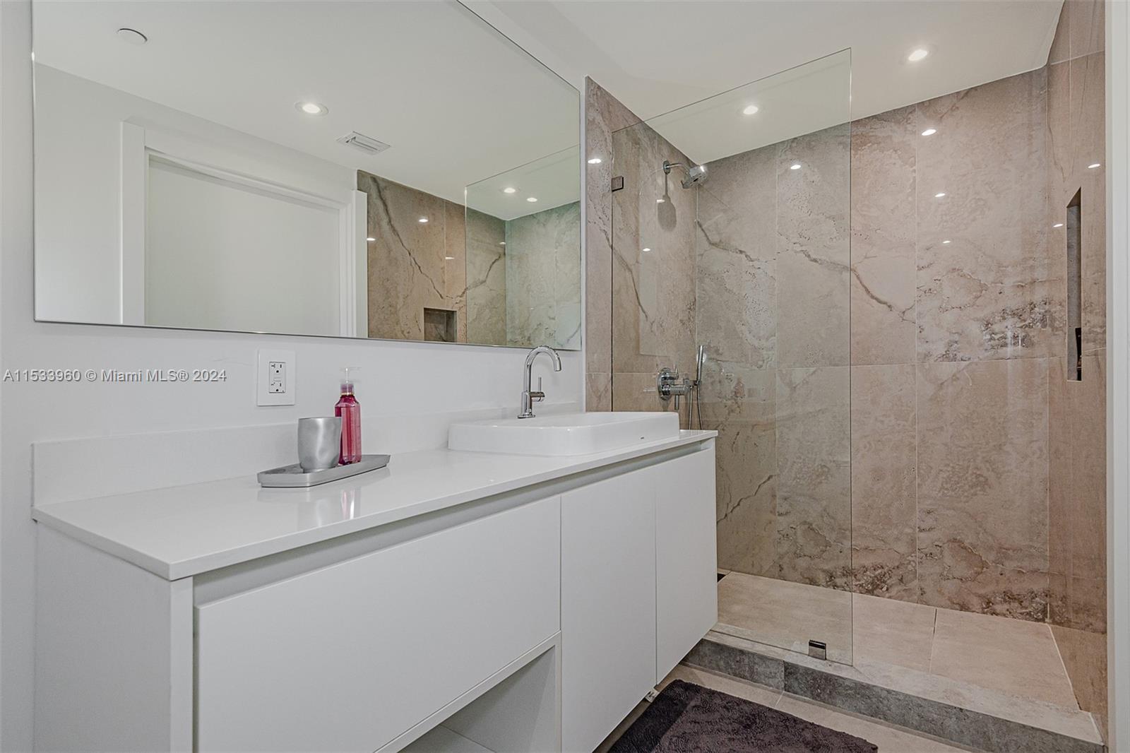 7935 East Dr 1002, North Bay Village, Florida 33141, 2 Bedrooms Bedrooms, ,2 BathroomsBathrooms,Residential,For Sale,7935 East Dr 1002,A11533960