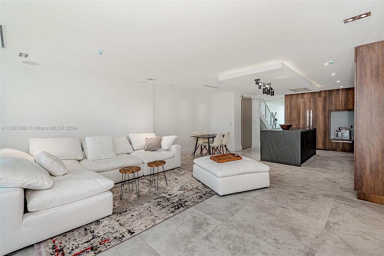 7935 East Dr 1002, North Bay Village, Florida 33141, 2 Bedrooms Bedrooms, ,2 BathroomsBathrooms,Residential,For Sale,7935 East Dr 1002,A11533960