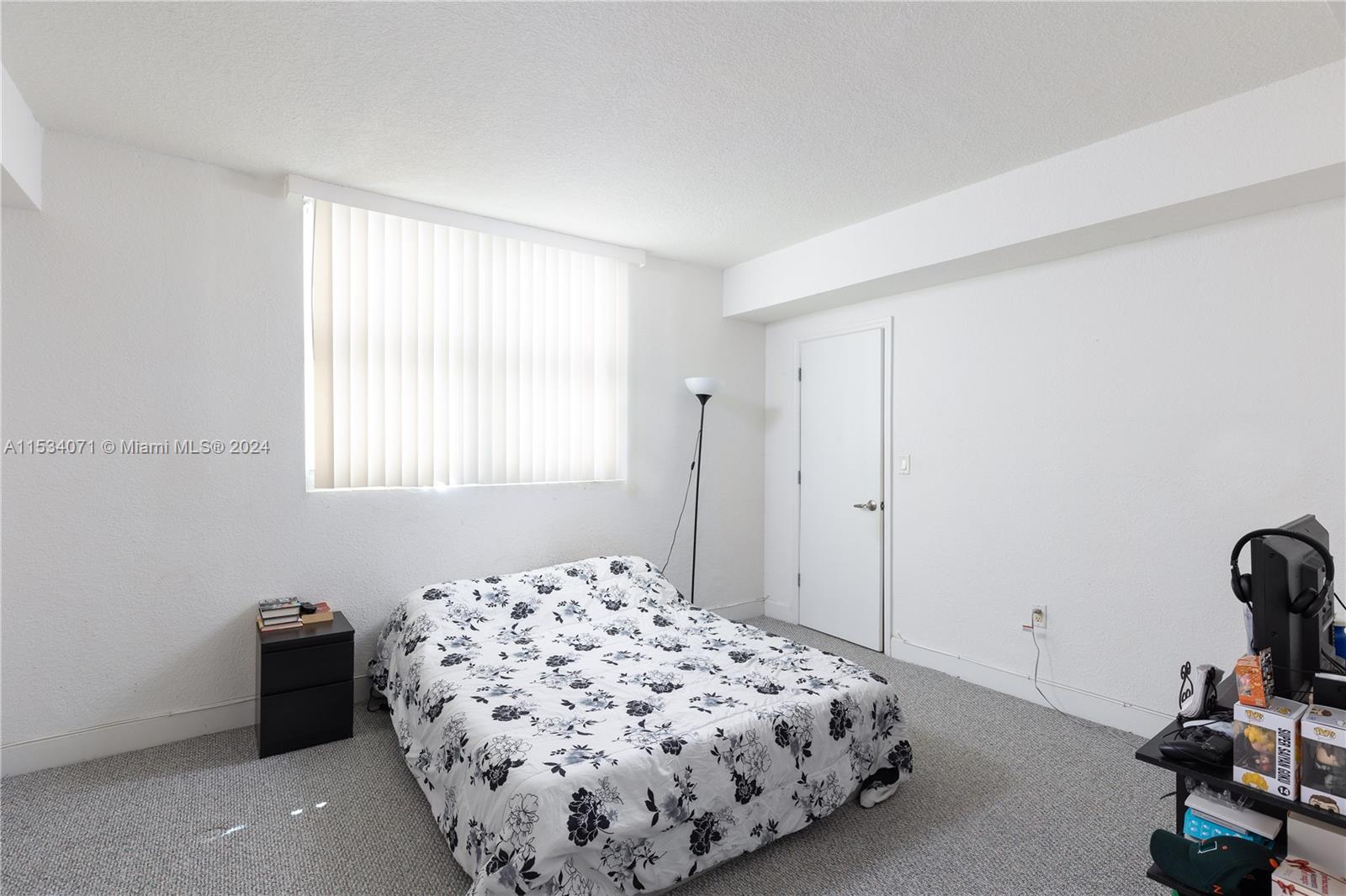 7501 E Treasure Dr 7T, North Bay Village, Florida 33141, 2 Bedrooms Bedrooms, ,2 BathroomsBathrooms,Residential,For Sale,7501 E Treasure Dr 7T,A11534071