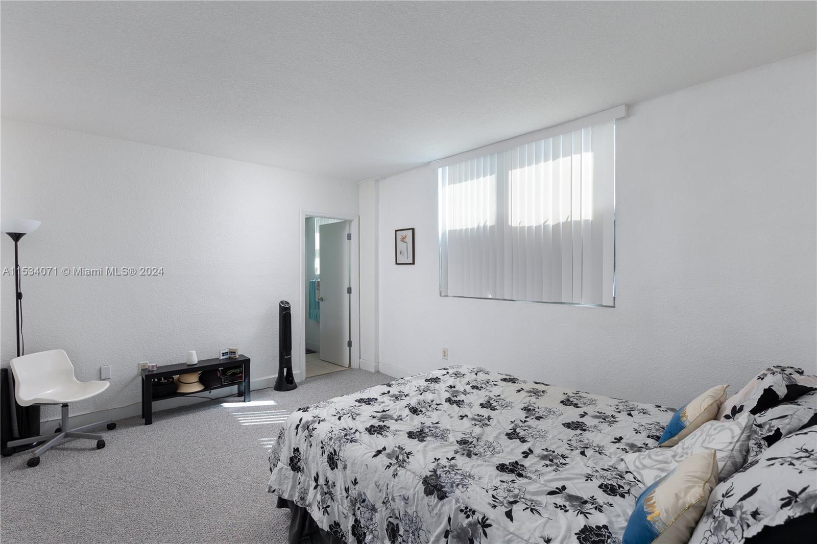 7501 E Treasure Dr 7T, North Bay Village, Florida 33141, 2 Bedrooms Bedrooms, ,2 BathroomsBathrooms,Residential,For Sale,7501 E Treasure Dr 7T,A11534071