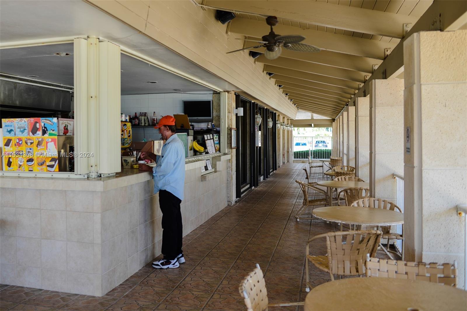 1950 S Ocean Dr MK, Hallandale Beach, Florida 33009, 1 Bedroom Bedrooms, ,1 BathroomBathrooms,Residential,For Sale,1950 S Ocean Dr MK,A11534308