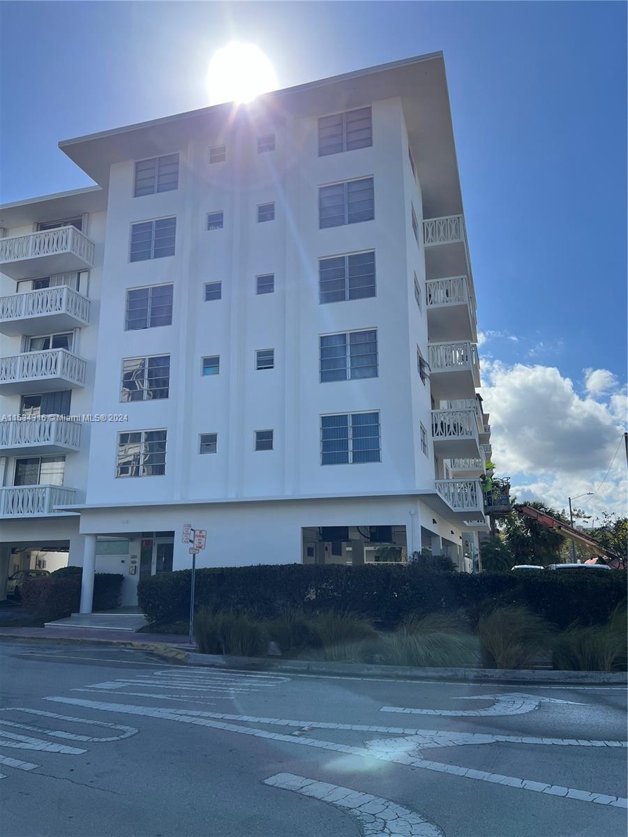 4142 N Jefferson Ave 6B, Miami Beach, Florida 33140, 1 Bedroom Bedrooms, ,1 BathroomBathrooms,Residential,For Sale,4142 N Jefferson Ave 6B,A11534316