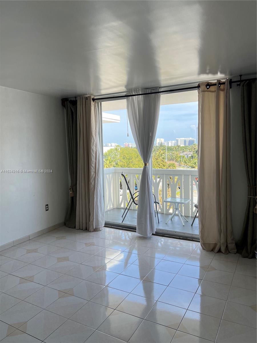 4142 N Jefferson Ave 6B, Miami Beach, Florida 33140, 1 Bedroom Bedrooms, ,1 BathroomBathrooms,Residential,For Sale,4142 N Jefferson Ave 6B,A11534316