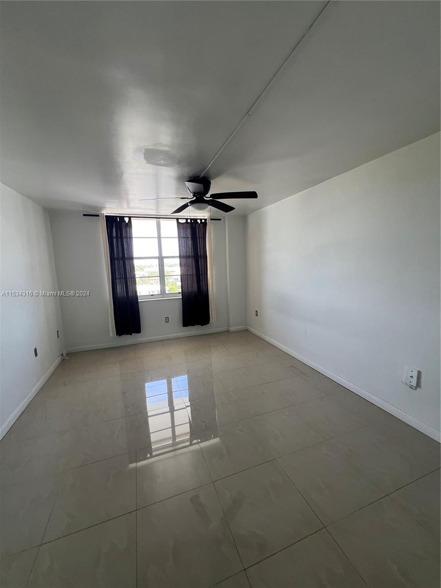 4142 N Jefferson Ave 6B, Miami Beach, Florida 33140, 1 Bedroom Bedrooms, ,1 BathroomBathrooms,Residential,For Sale,4142 N Jefferson Ave 6B,A11534316