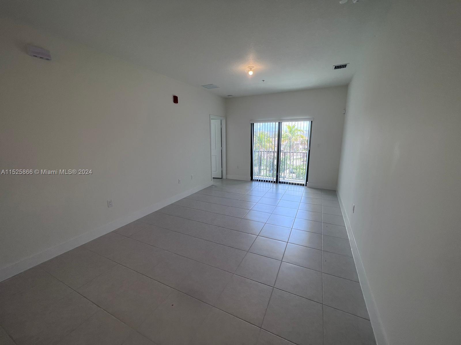 41 8001 NW, Doral, FL, 33166 United States, 1 Bedroom Bedrooms, ,1 BathroomBathrooms,Residential,For Sale,8001 NW,A11525866