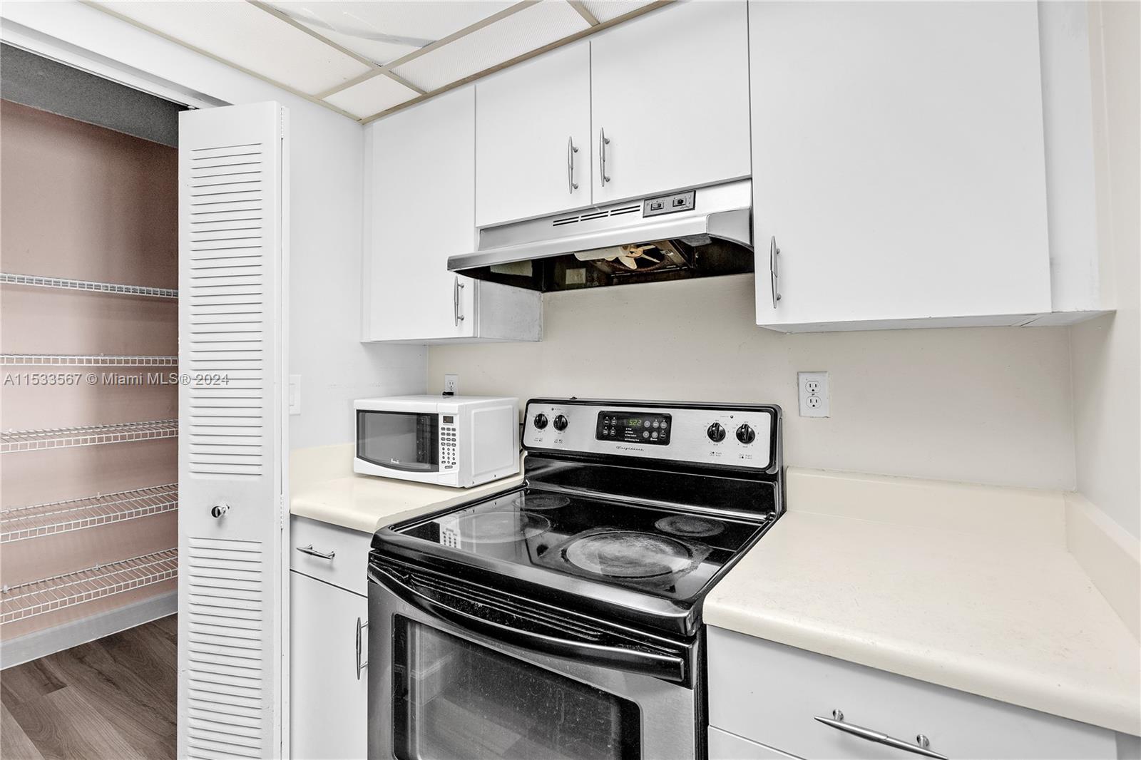 850 N Miami Ave W-2201, Miami, Florida 33136, 1 Bedroom Bedrooms, ,1 BathroomBathrooms,Residential,For Sale,850 N Miami Ave W-2201,A11533567