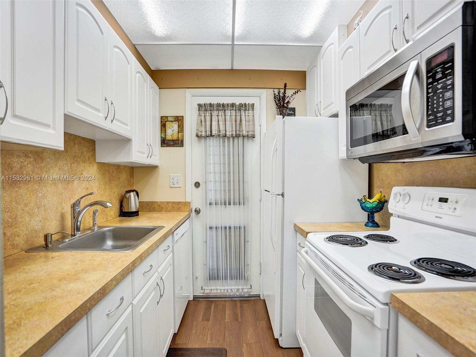 17001 NE 13th Ave 207, Miami, Florida 33162, 1 Bedroom Bedrooms, ,1 BathroomBathrooms,Residential,For Sale,17001 NE 13th Ave 207,A11532961