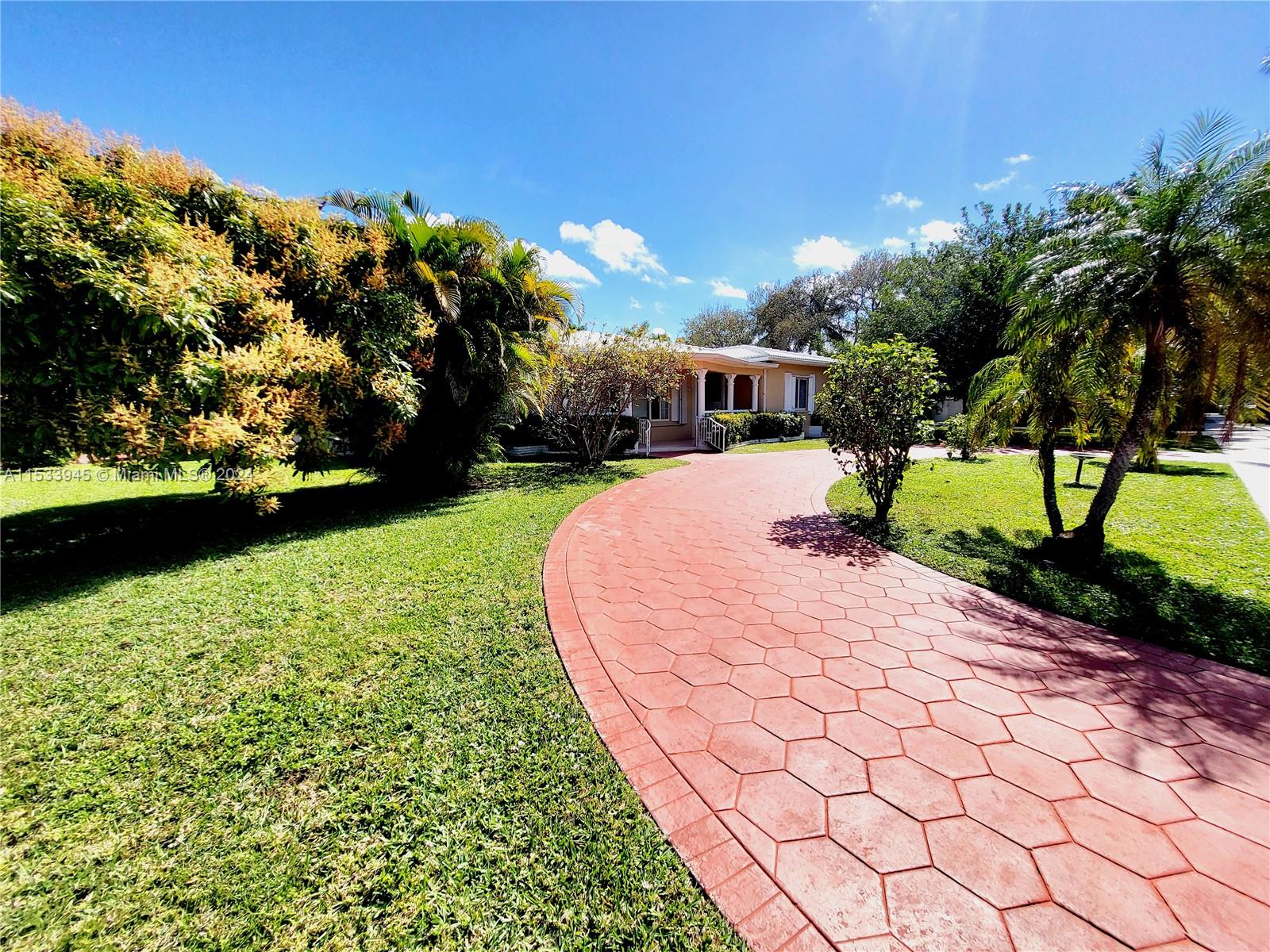 215 S 12th Ave House, Hollywood, Florida 33019, 2 Bedrooms Bedrooms, ,2 BathroomsBathrooms,Residentiallease,For Rent,215 S 12th Ave House,A11533945