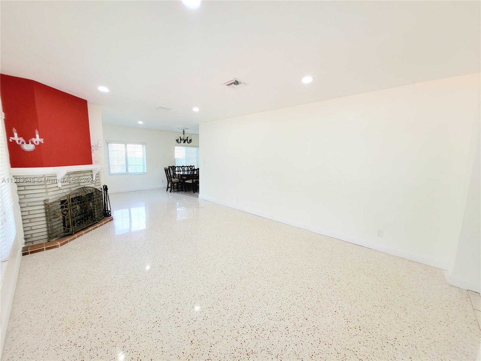 215 S 12th Ave House, Hollywood, Florida 33019, 2 Bedrooms Bedrooms, ,2 BathroomsBathrooms,Residentiallease,For Rent,215 S 12th Ave House,A11533945