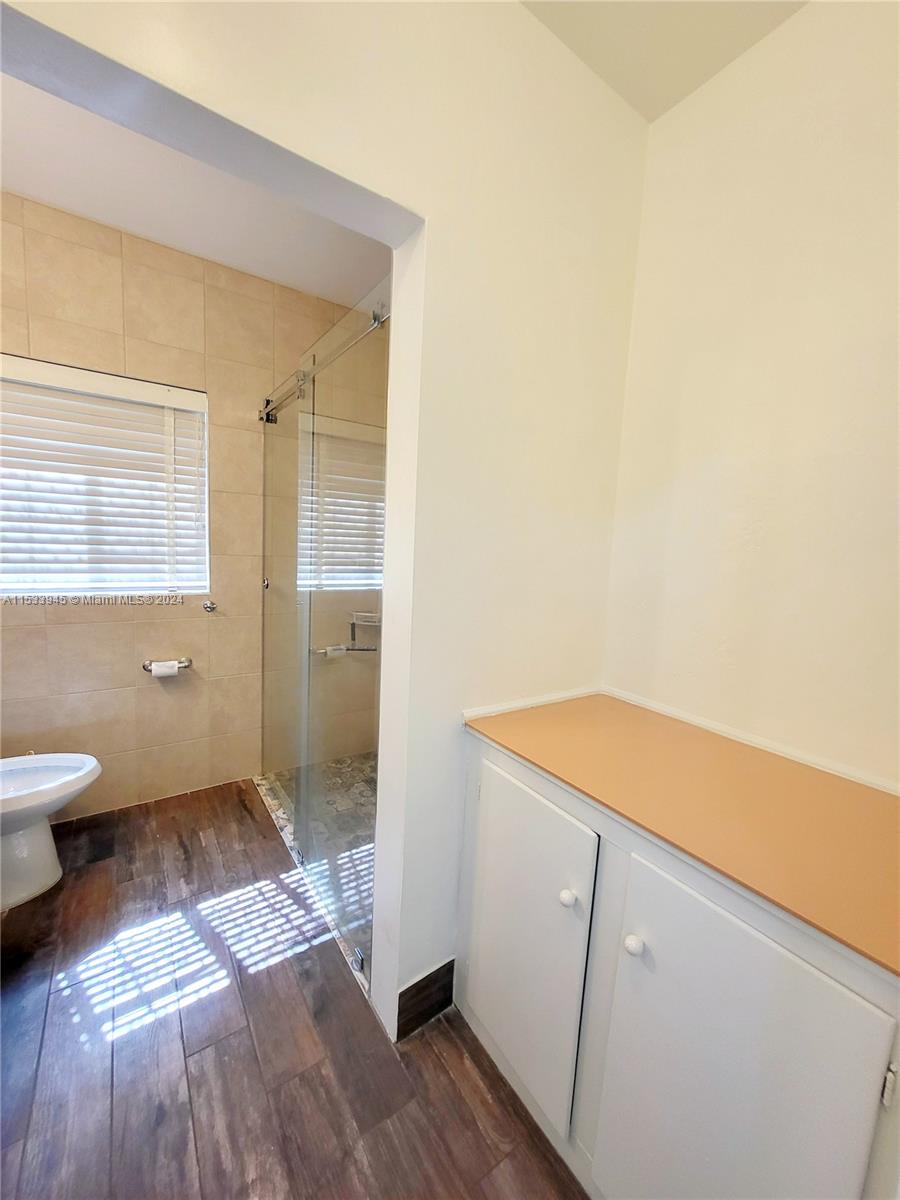 215 S 12th Ave House, Hollywood, Florida 33019, 2 Bedrooms Bedrooms, ,2 BathroomsBathrooms,Residentiallease,For Rent,215 S 12th Ave House,A11533945