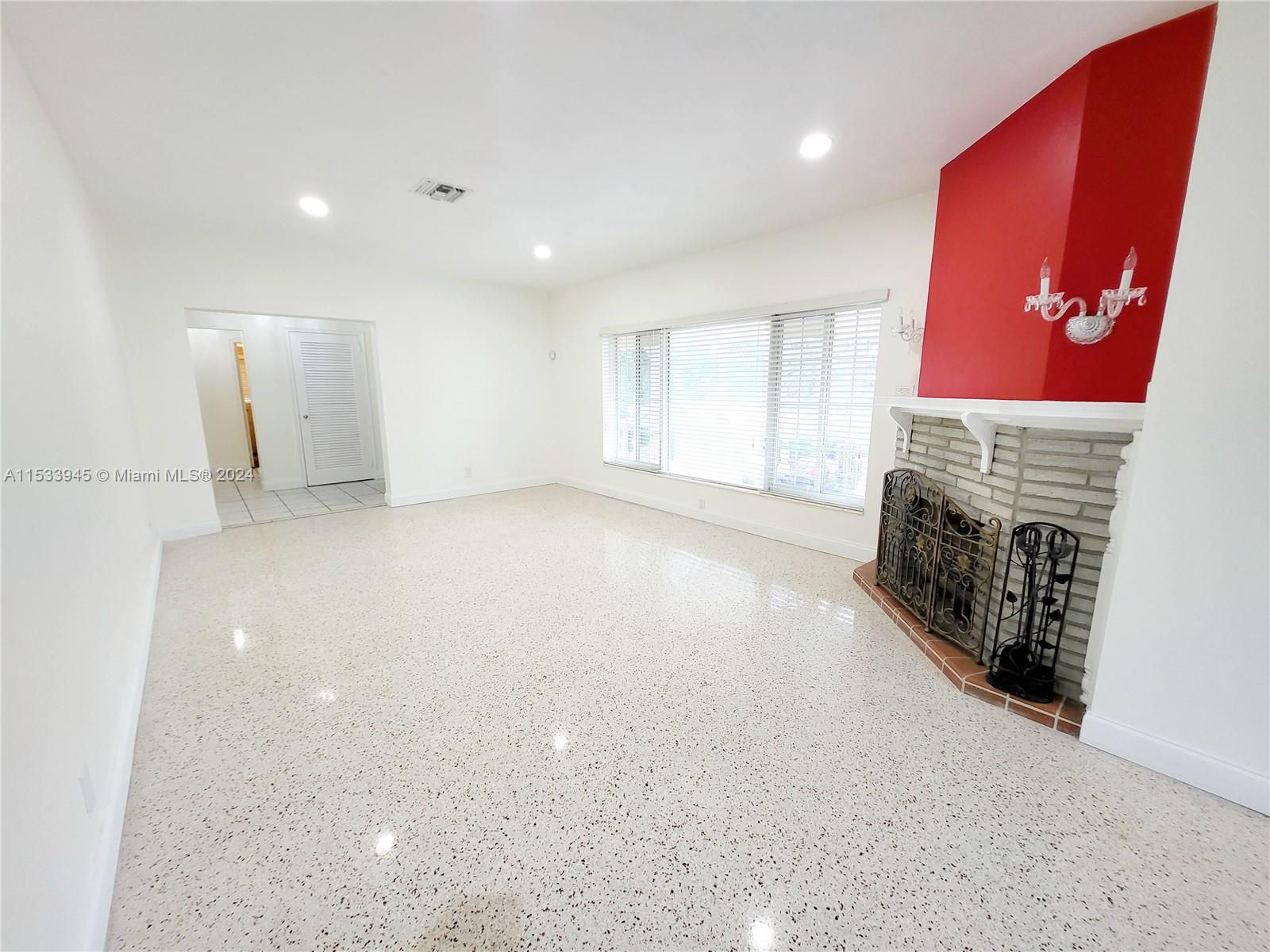 215 S 12th Ave House, Hollywood, Florida 33019, 2 Bedrooms Bedrooms, ,2 BathroomsBathrooms,Residentiallease,For Rent,215 S 12th Ave House,A11533945