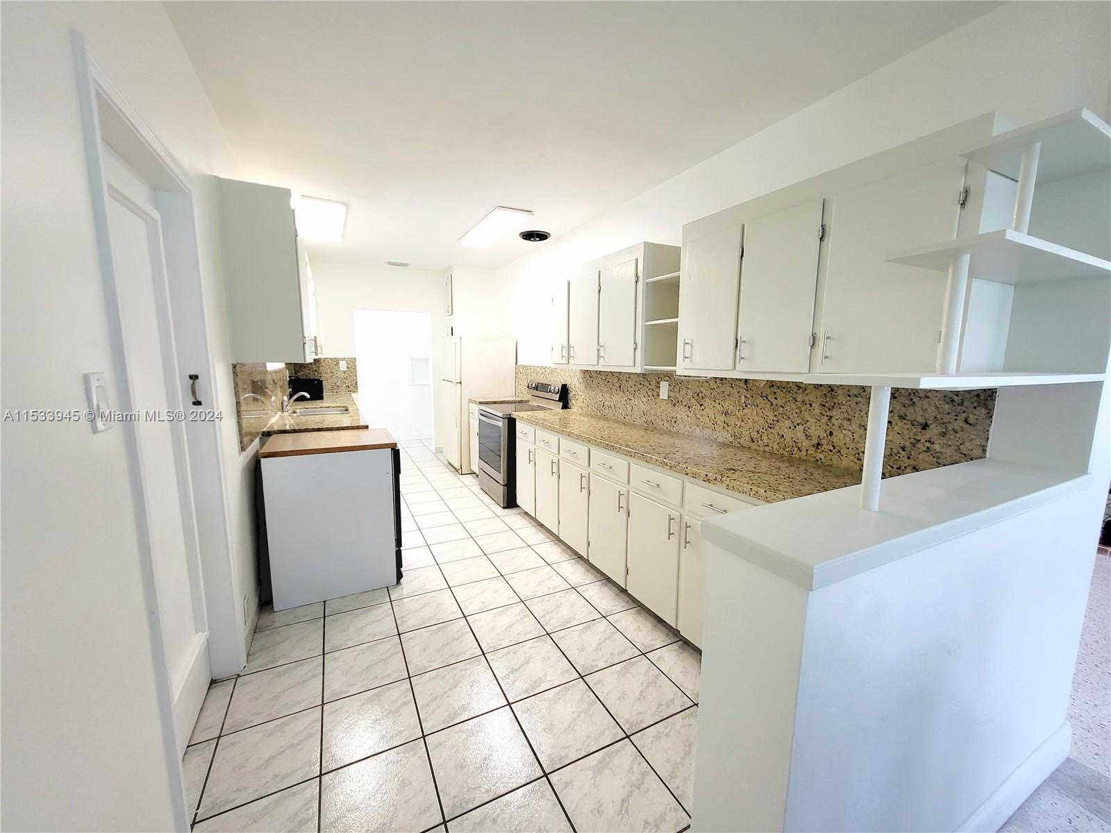215 S 12th Ave House, Hollywood, Florida 33019, 2 Bedrooms Bedrooms, ,2 BathroomsBathrooms,Residentiallease,For Rent,215 S 12th Ave House,A11533945